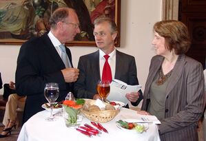Franz Magel im Gespräch mit Alfred Schuster und Annette Karl (v.l.)